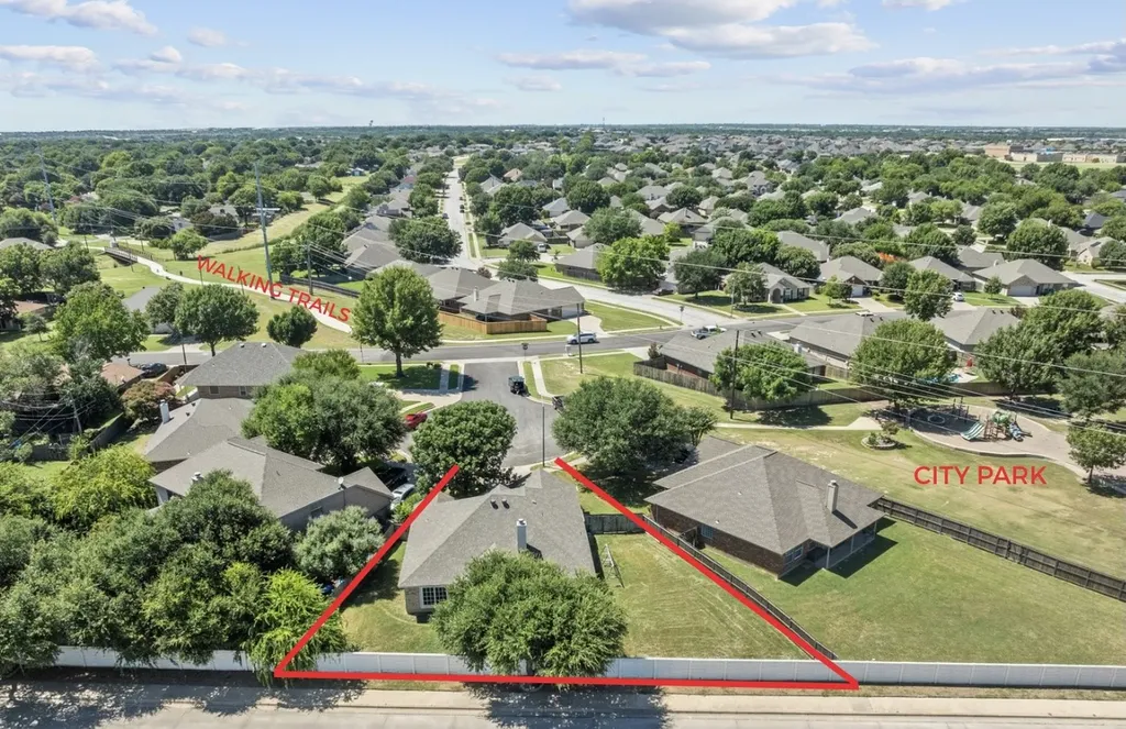 804 Tyler Court Burleson TX 76028