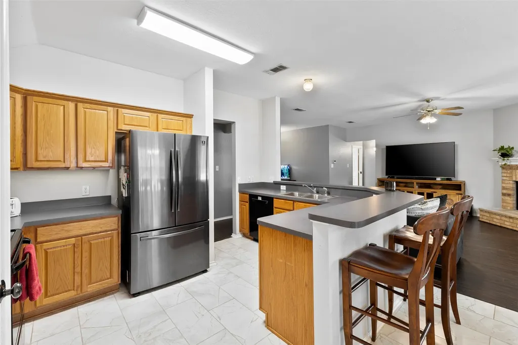 804 Tyler Court Burleson TX 76028
