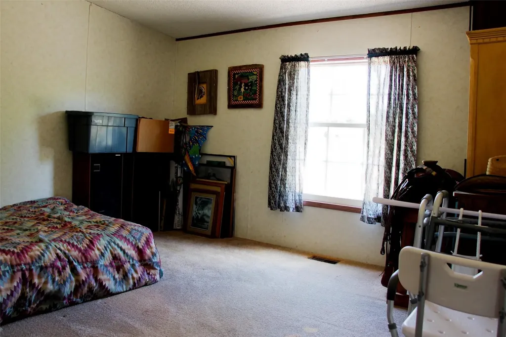 1199 County Road 1245 Savoy TX 75479