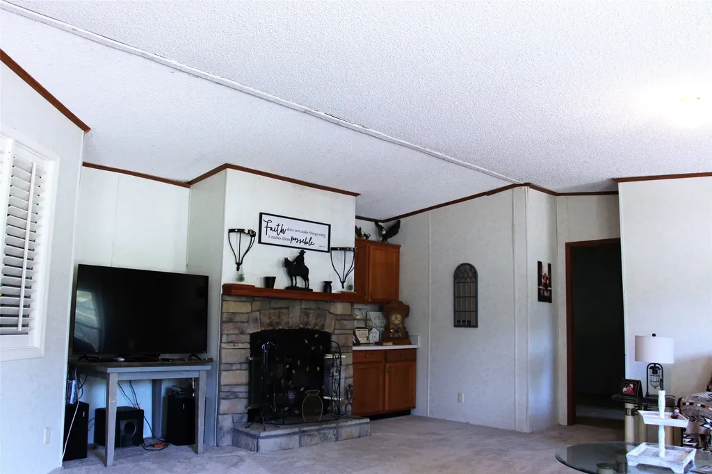 1199 County Road 1245 Savoy TX 75479
