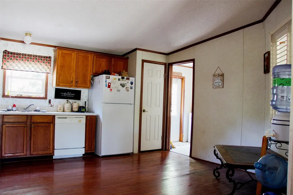 1199 County Road 1245 Savoy TX 75479