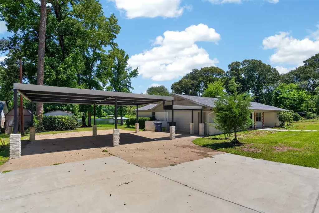 13426 County Road 468 Tyler TX 75704
