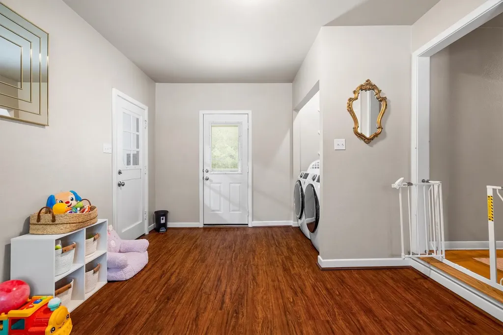 3860 W Spurgeon Street Fort Worth TX 76133