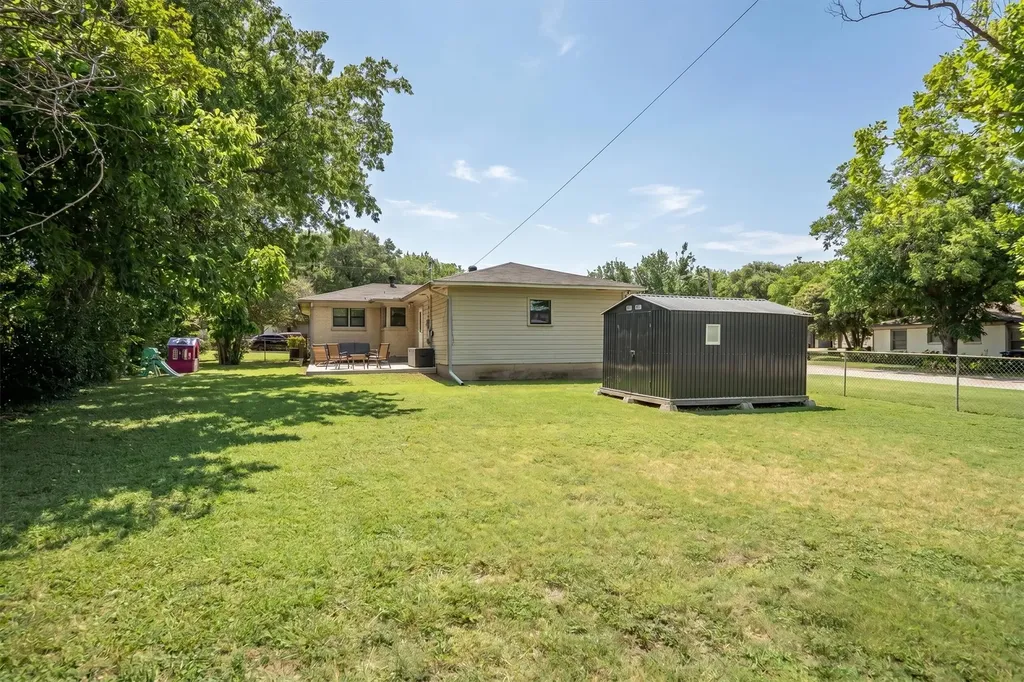 3860 W Spurgeon Street Fort Worth TX 76133
