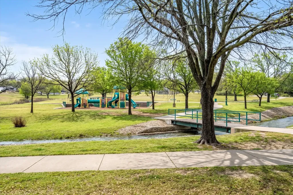 3860 W Spurgeon Street Fort Worth TX 76133