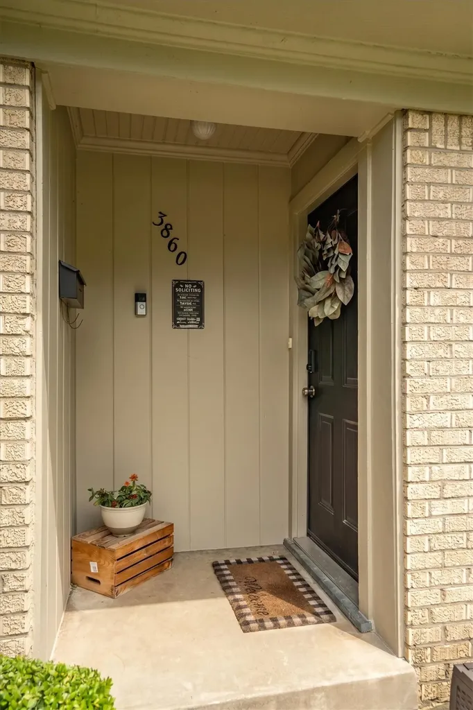 3860 W Spurgeon Street Fort Worth TX 76133