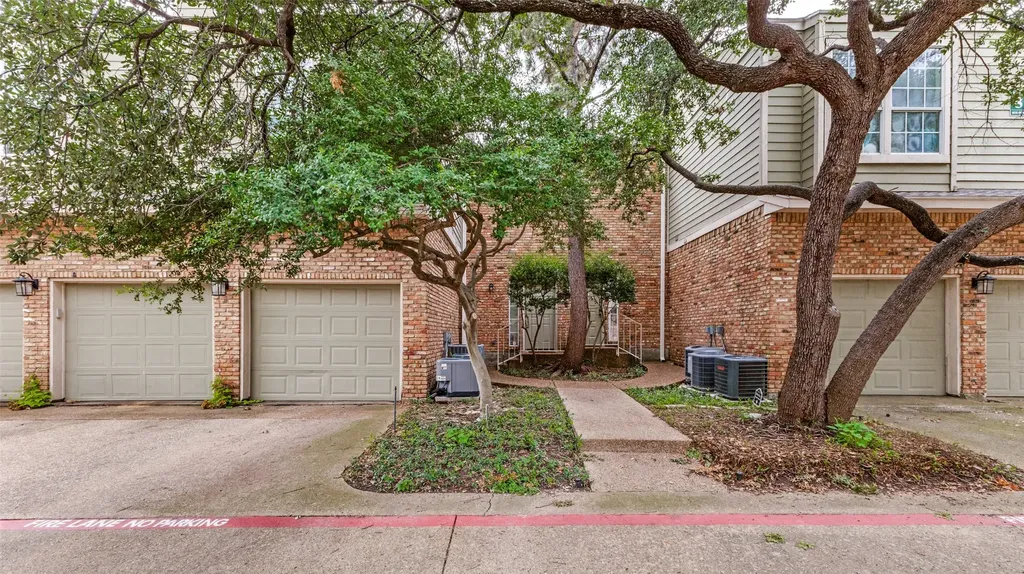 7151 Gaston Avenue Dallas TX 75214