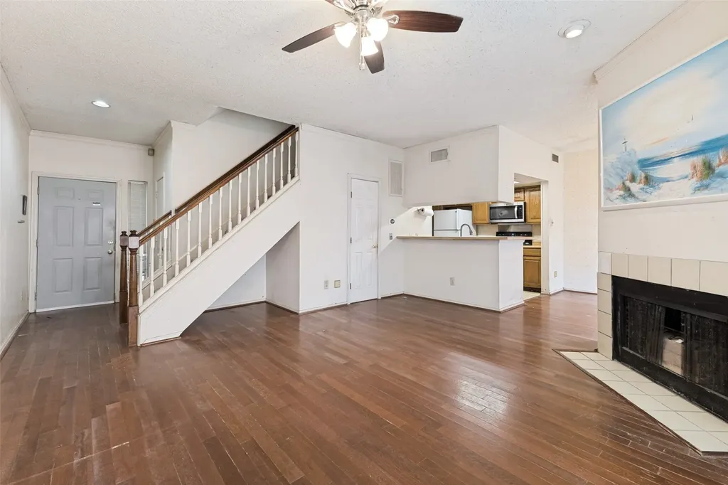 7151 Gaston Avenue Dallas TX 75214