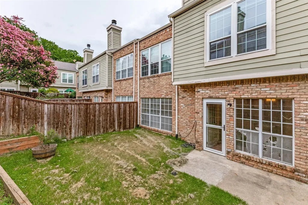 7151 Gaston Avenue Dallas TX 75214