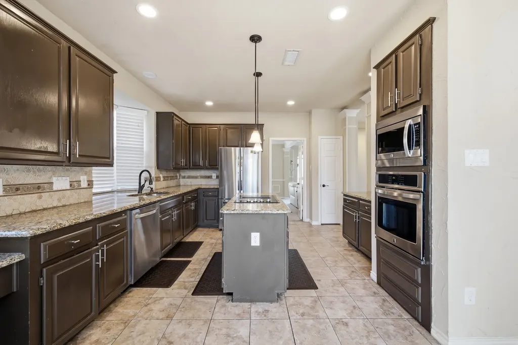 1911 New Haven Road Grapevine TX 76051