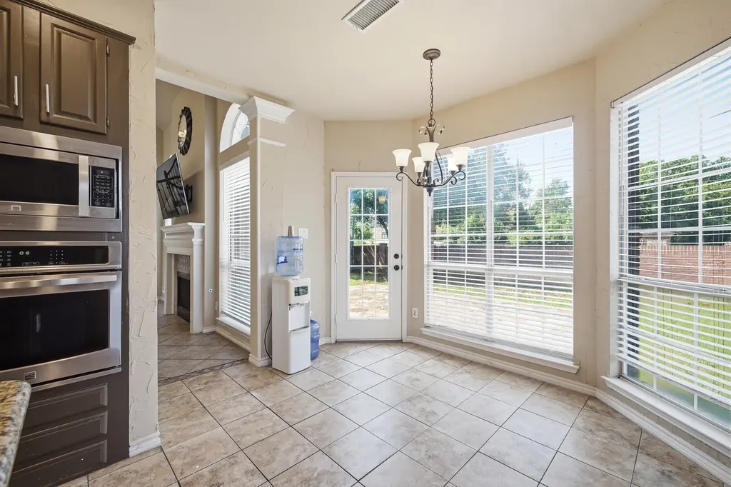 1911 New Haven Road Grapevine TX 76051