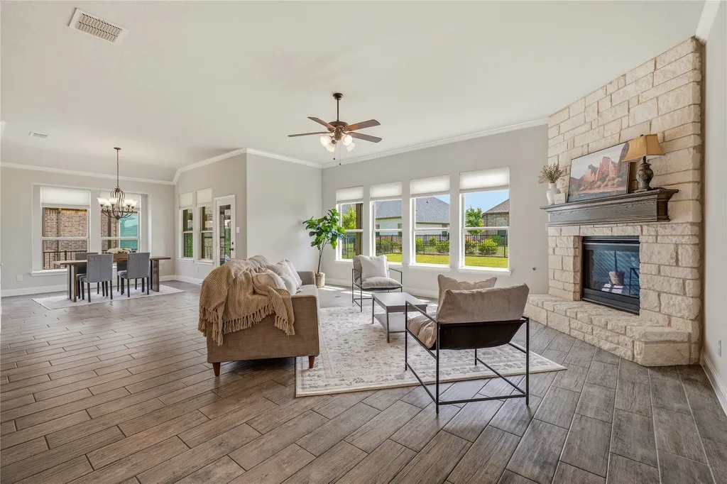 1086 Mickelson Drive Granbury TX 76048