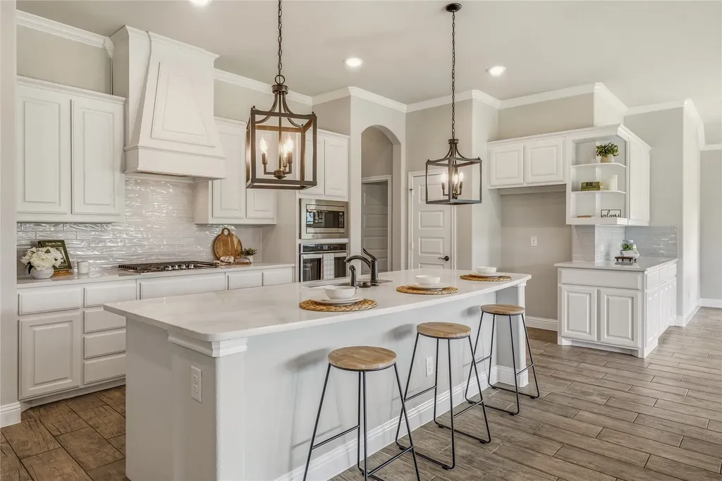 1086 Mickelson Drive Granbury TX 76048