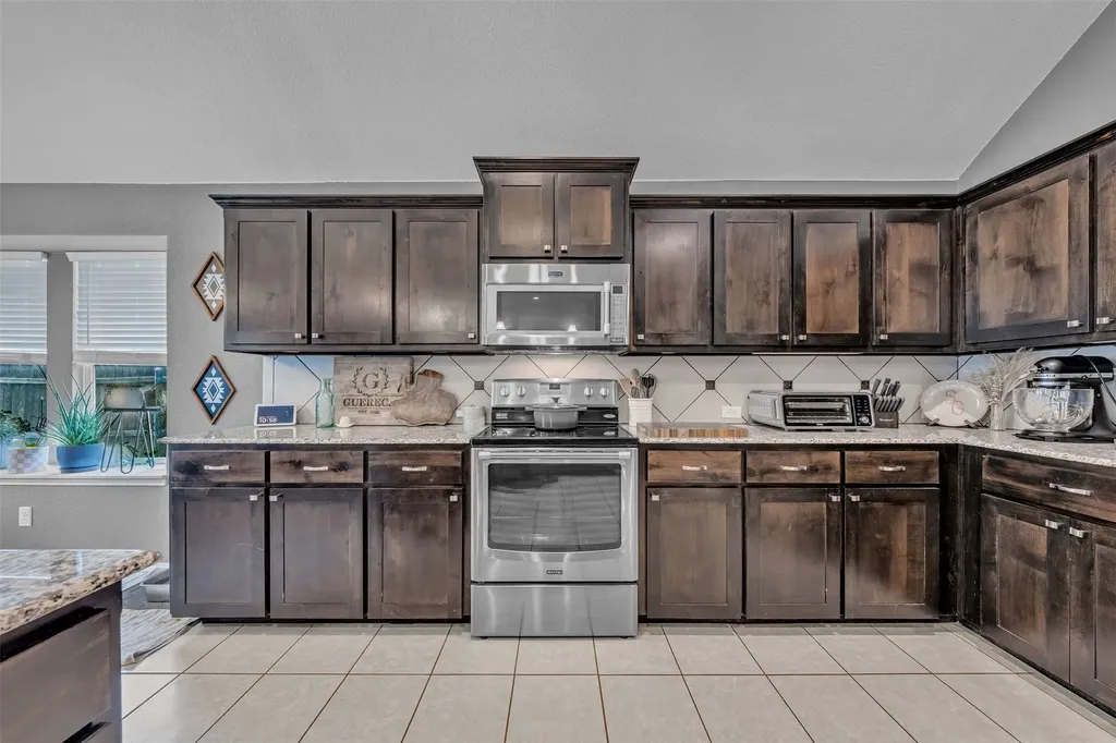 11209 Beechgrove Court Fort Worth TX 76140