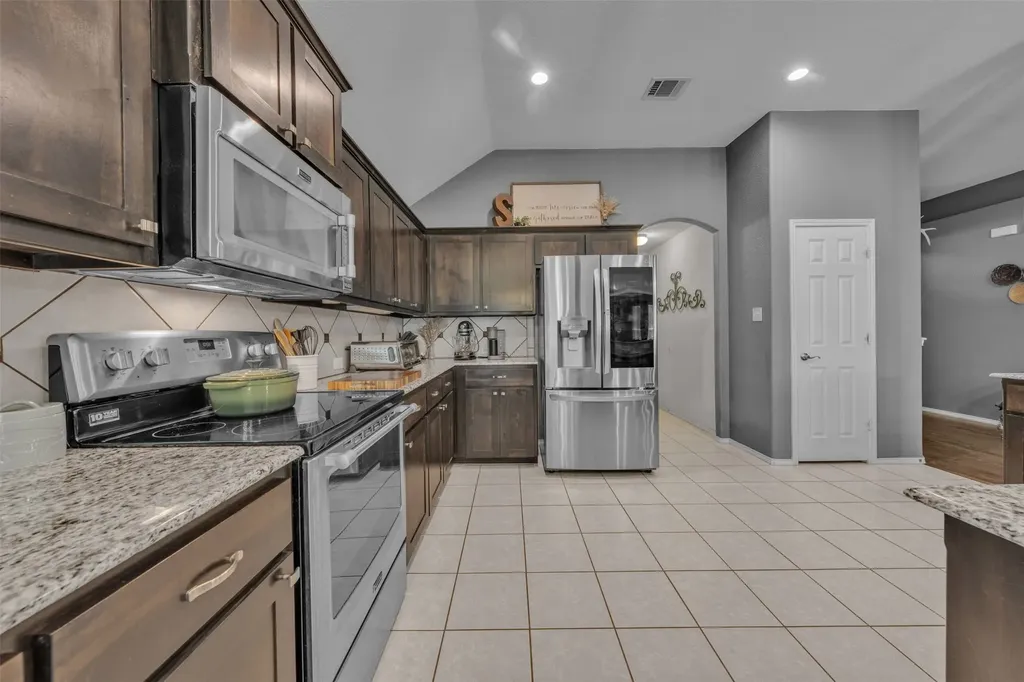 11209 Beechgrove Court Fort Worth TX 76140