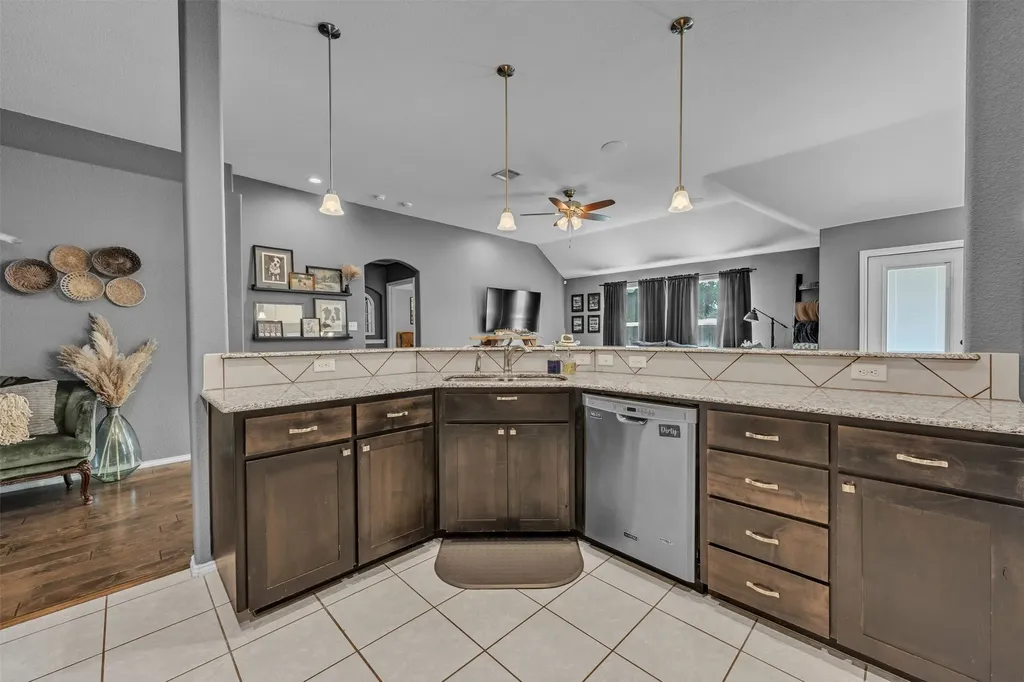 11209 Beechgrove Court Fort Worth TX 76140