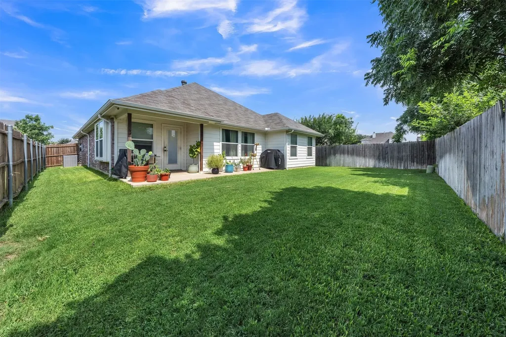 11209 Beechgrove Court Fort Worth TX 76140