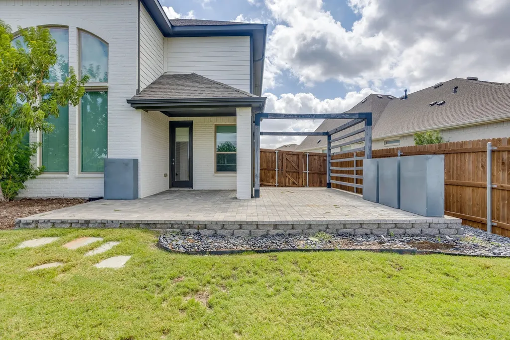 6144 Strada Cove Fort Worth TX 76123