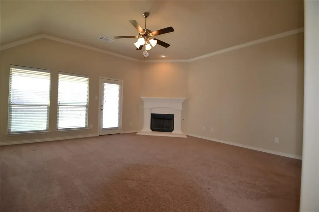 804 Willow Wood Drive Saginaw TX 76179