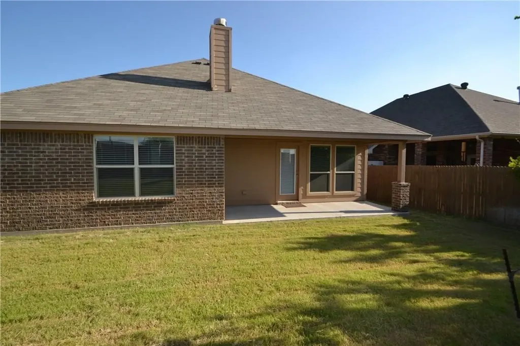 804 Willow Wood Drive Saginaw TX 76179