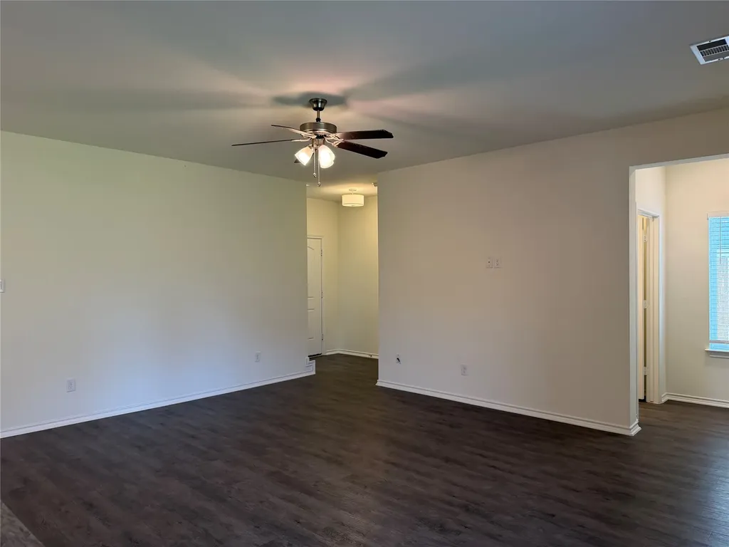 2237 Diamond Drive Grand Prairie TX 75051