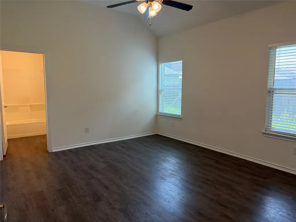 2237 Diamond Drive Grand Prairie TX 75051