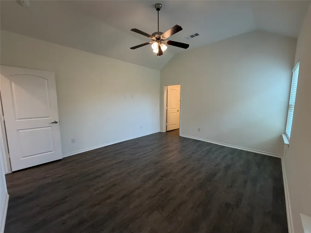 2237 Diamond Drive Grand Prairie TX 75051