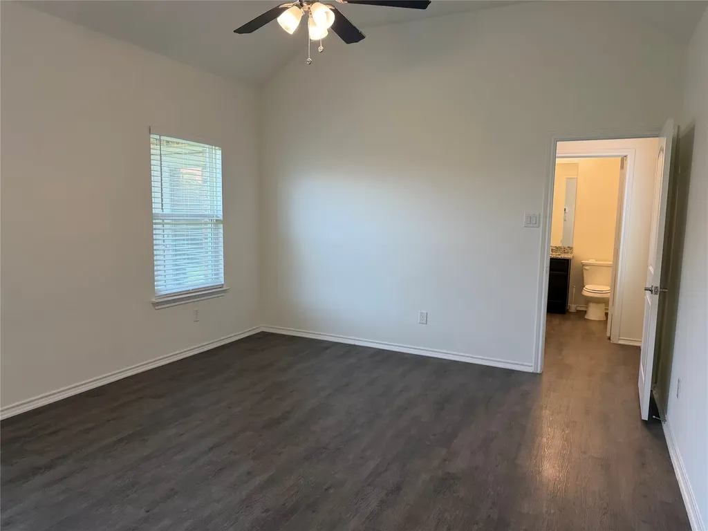 2237 Diamond Drive Grand Prairie TX 75051