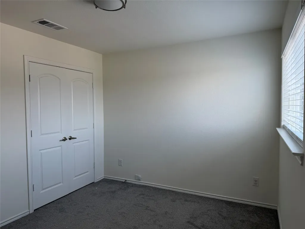 2237 Diamond Drive Grand Prairie TX 75051
