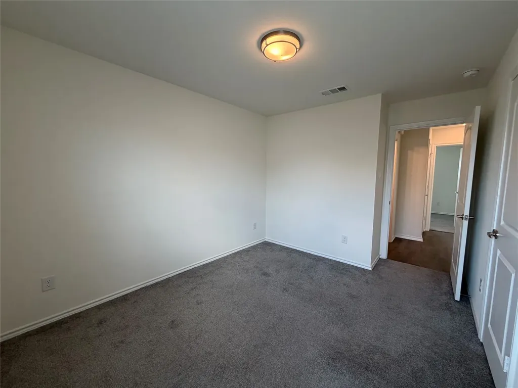 2237 Diamond Drive Grand Prairie TX 75051