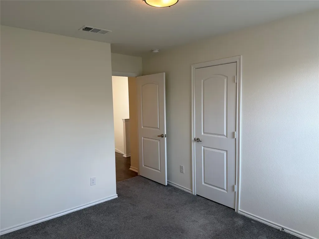 2237 Diamond Drive Grand Prairie TX 75051