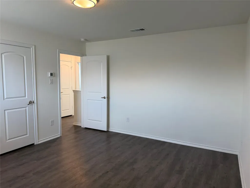 2237 Diamond Drive Grand Prairie TX 75051