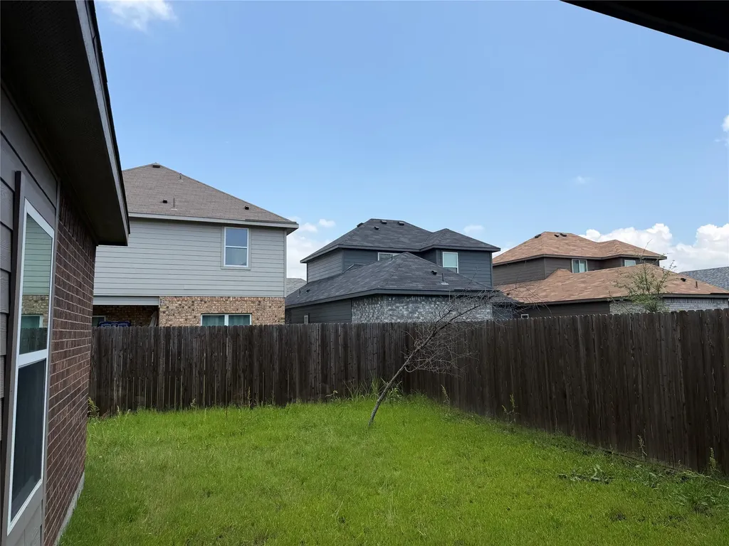 2237 Diamond Drive Grand Prairie TX 75051