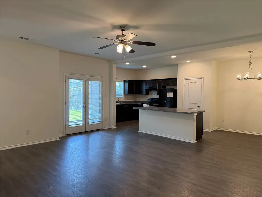 2237 Diamond Drive Grand Prairie TX 75051