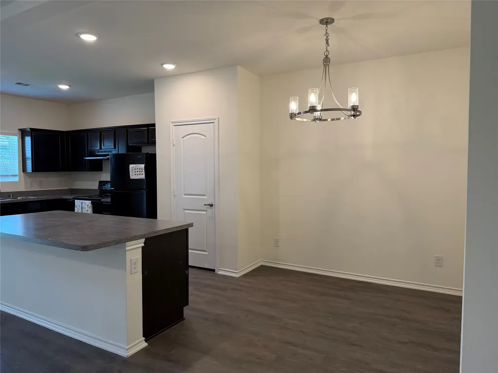 2237 Diamond Drive Grand Prairie TX 75051