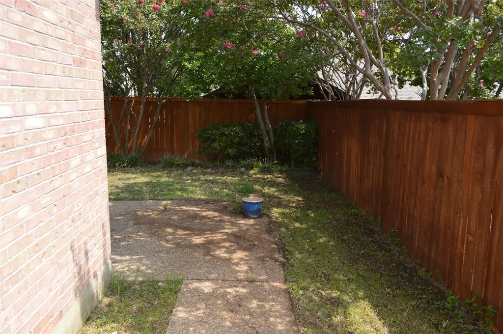 9320 Ponderosa Trail Irving TX 75063