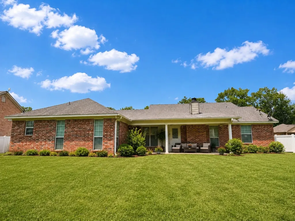 305 Bob White Street Pittsburg TX 75686