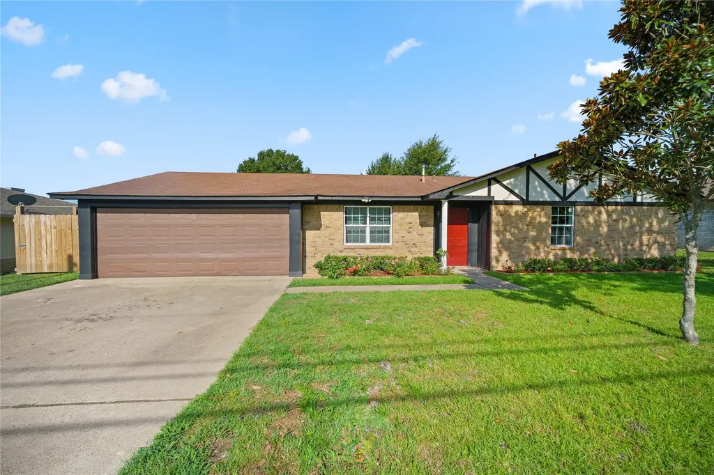 309 Gray Street Henderson TX 75652