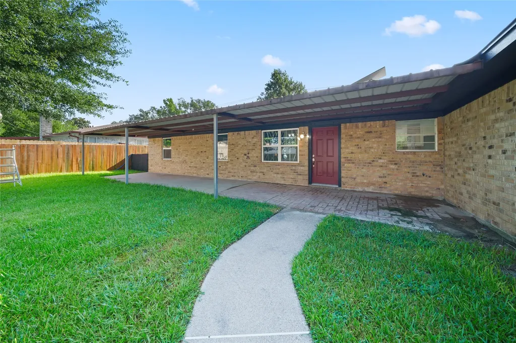 309 Gray Street Henderson TX 75652