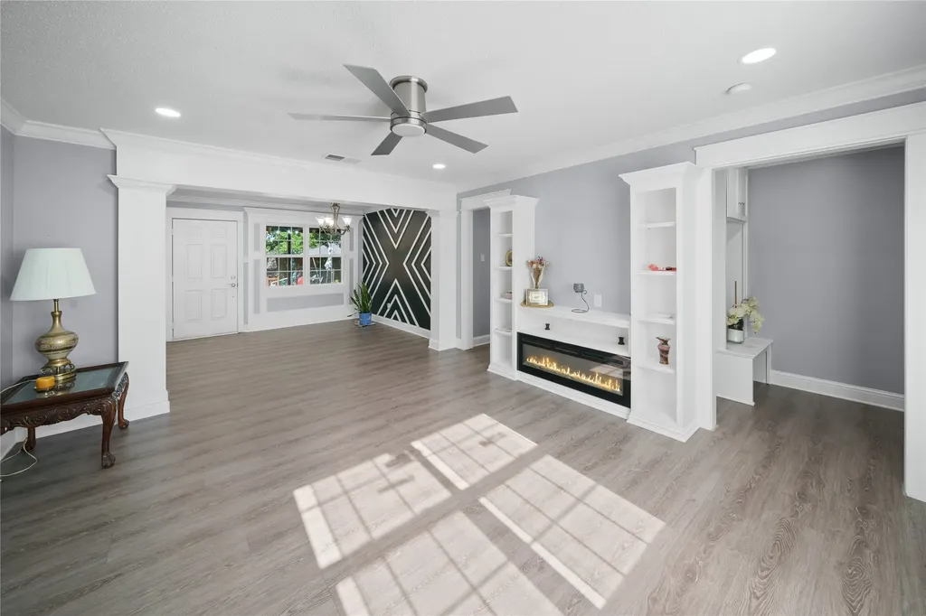 309 Gray Street Henderson TX 75652