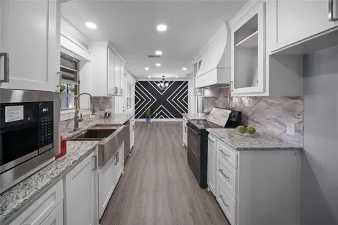 309 Gray Street Henderson TX 75652