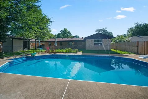 309 Gray Street Henderson TX 75652