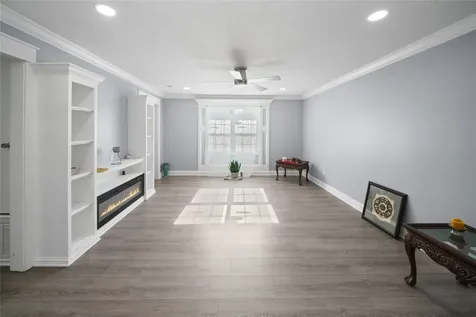 309 Gray Street Henderson TX 75652
