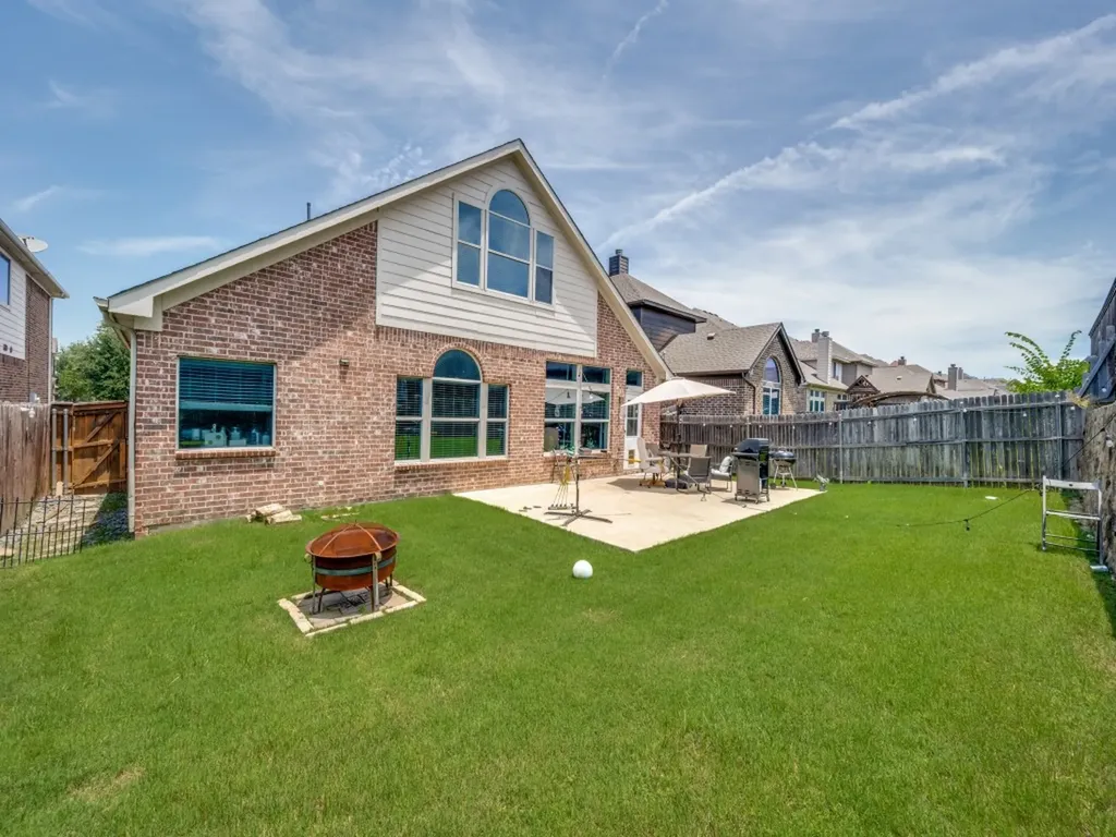 2312 Fountain Gate Drive Little Elm TX 75068