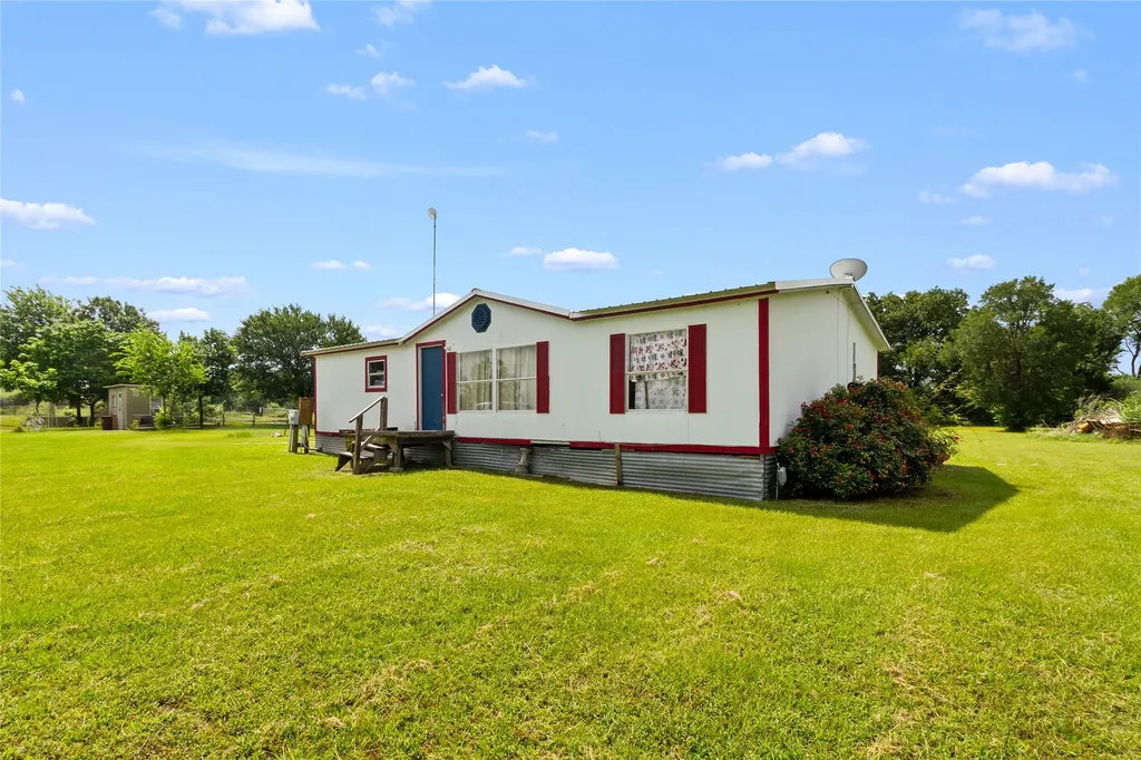 1501 2nd Street Kerens TX 75144
