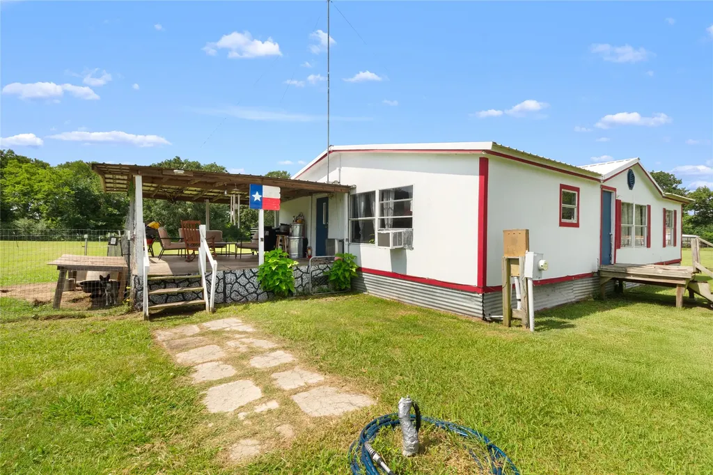 1501 2nd Street Kerens TX 75144