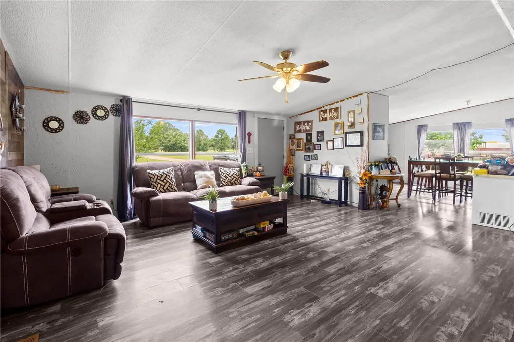 1501 2nd Street Kerens TX 75144