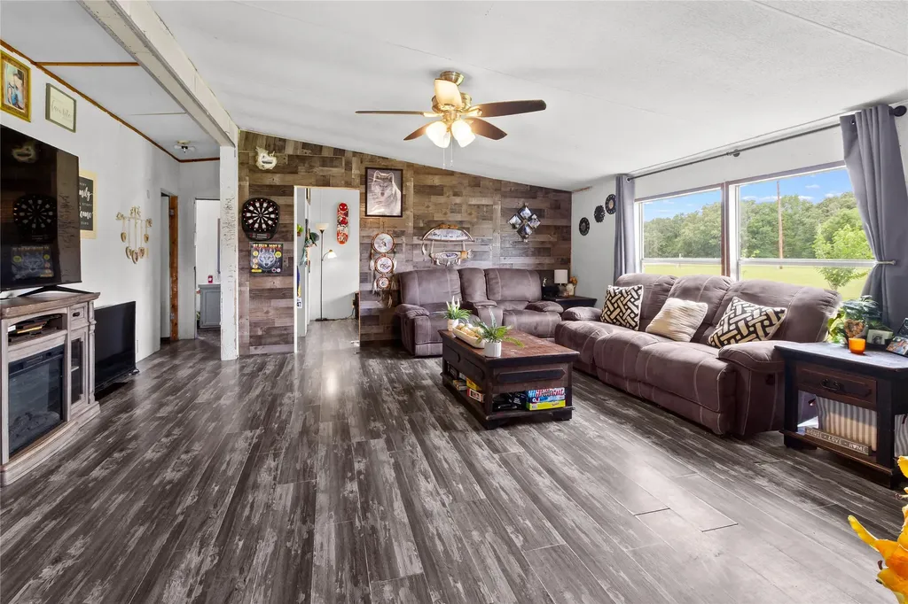1501 2nd Street Kerens TX 75144