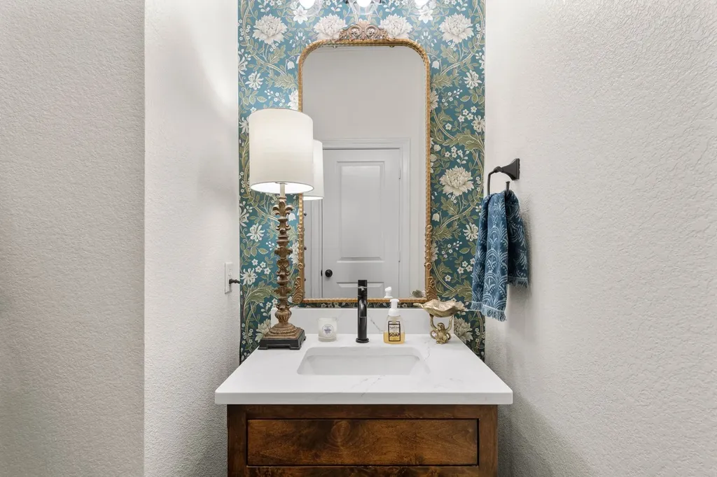 105 Royal Springs Lane Crawford TX 76638