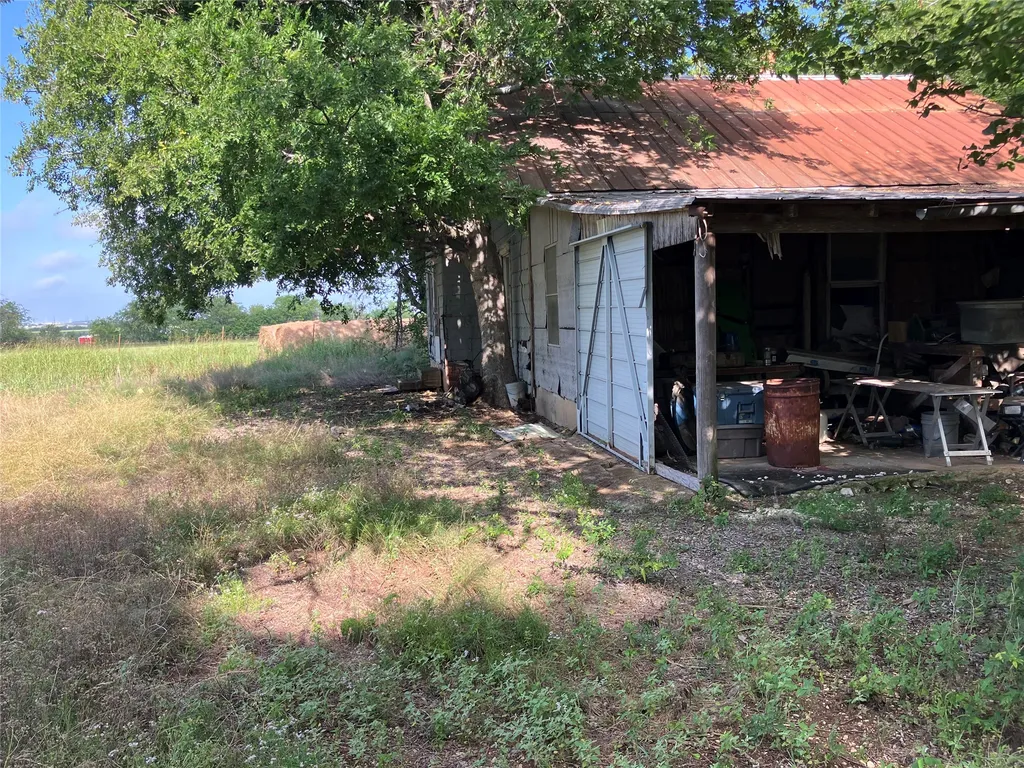 1054 Cr 3415 Clifton TX 76634